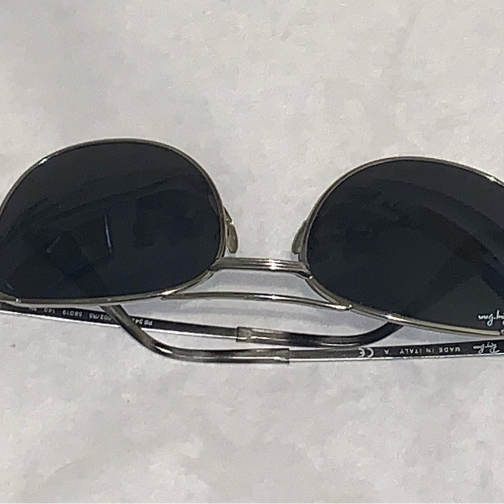 Ray-Ban Classic Metal Frame 
 Sunglasses with Case - Picture 5 of 16